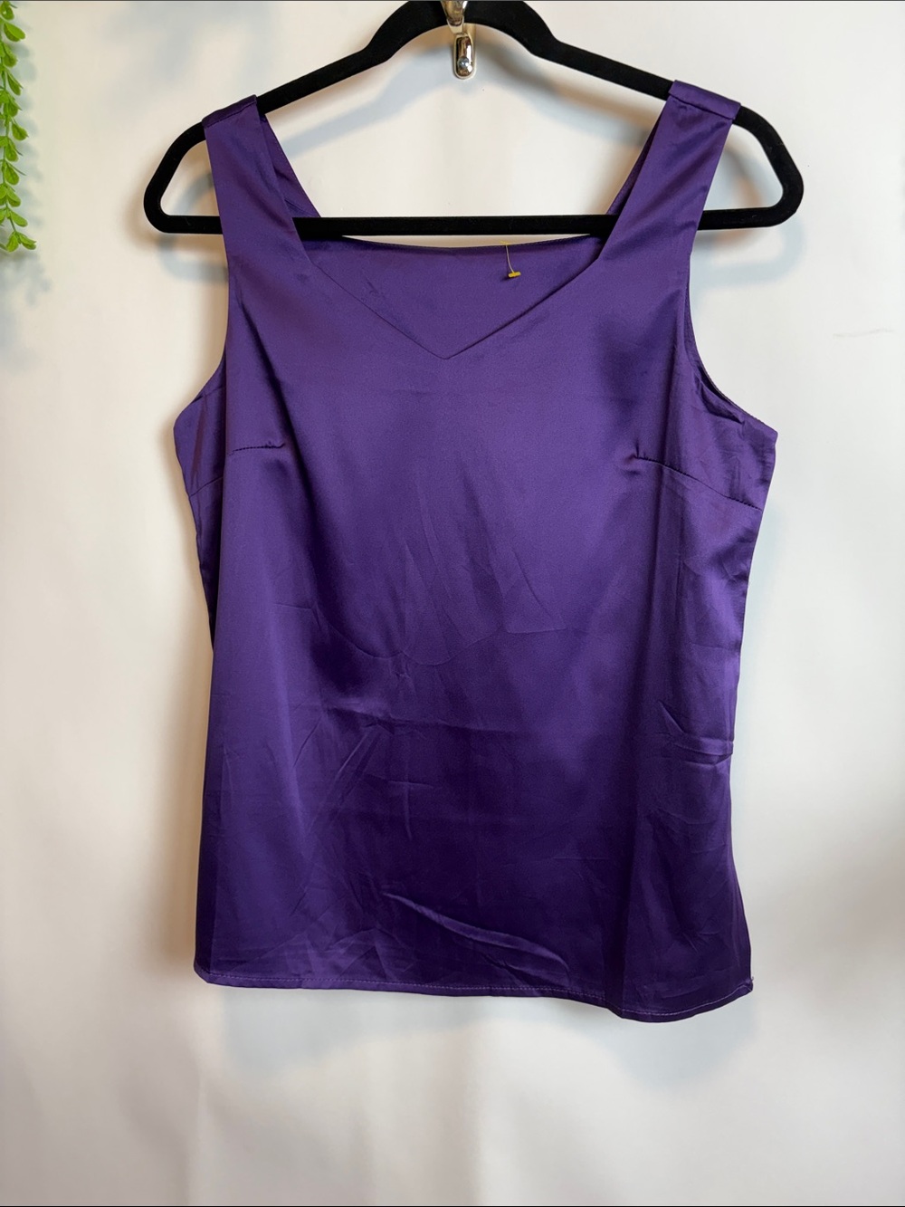 Source Unknown Purple V-Neck Tank Top